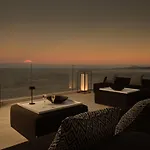 Vila On The Rocks *
