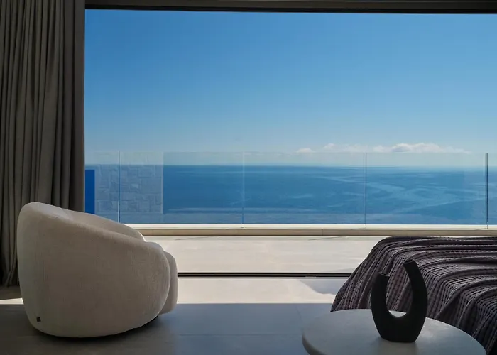 On The Rocks Βίλα