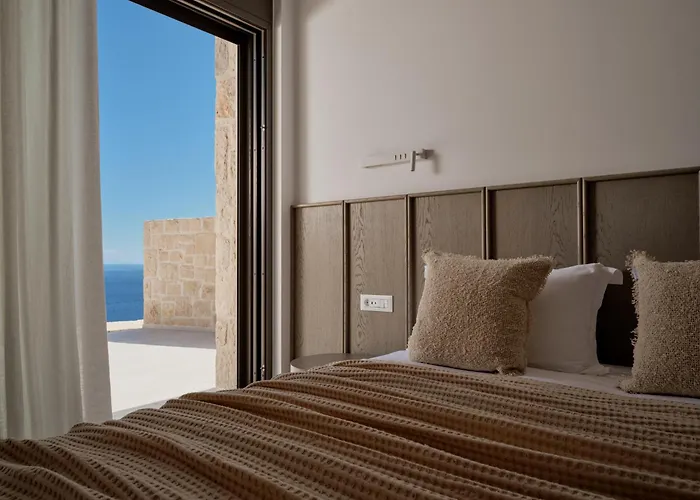 Βίλα On The Rocks *