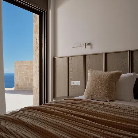 Villa On The Rocks *